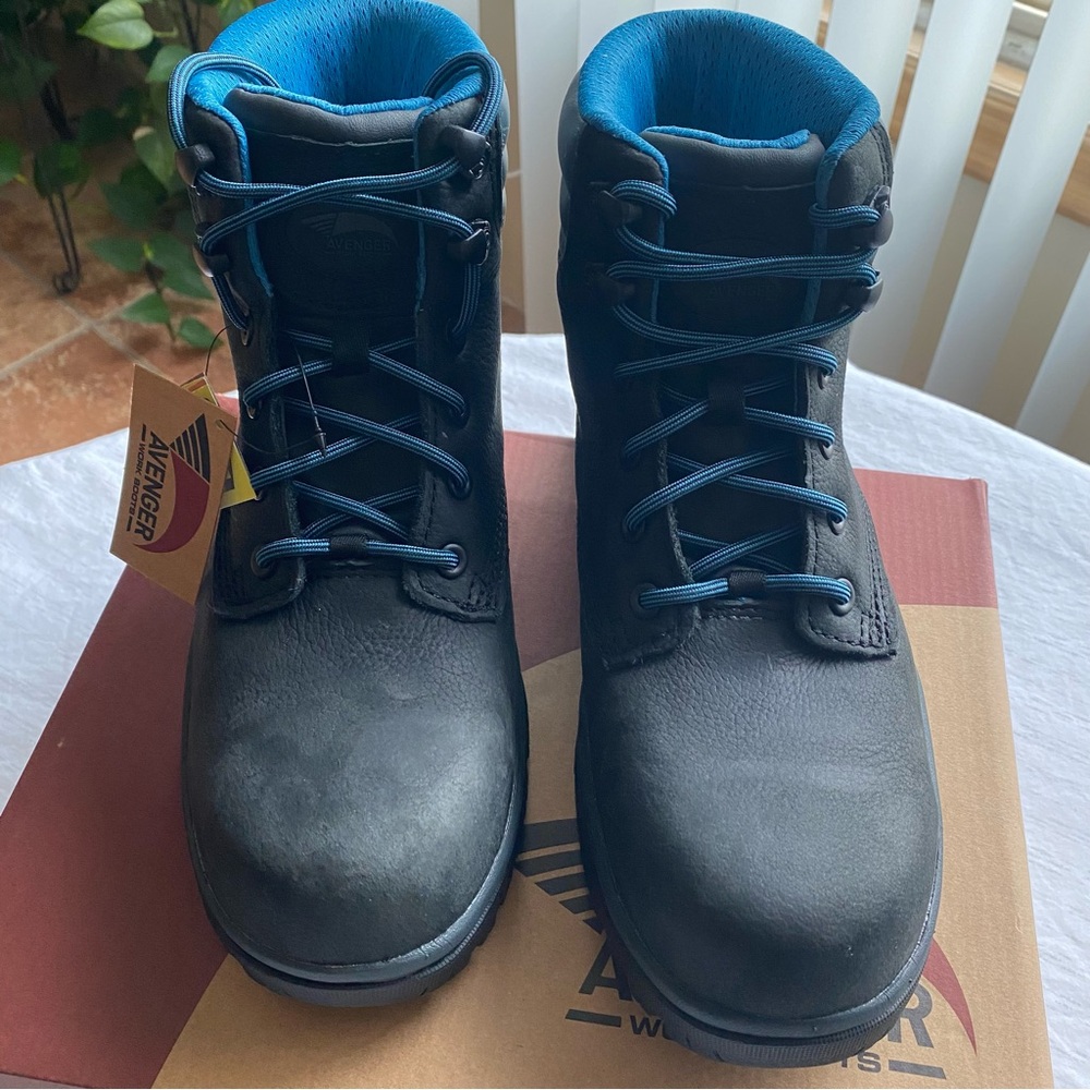 Avenger Women’s Work Boots Size 8 Steel Toe New With Tags